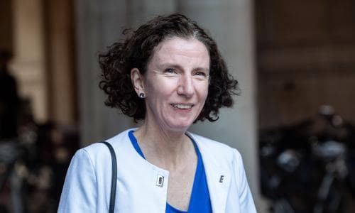 Starmer defends aid cuts but praises Annaliese Dodds after resignation – as it happened