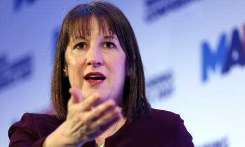 Economists urge Rachel Reeves to bend fiscal rules instead of cutting welfare