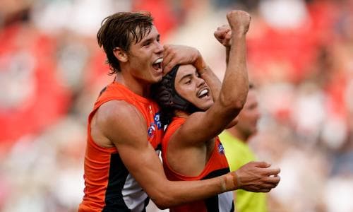 GWS Giants thrash Collingwood Magpies in AFL opening round – as it happened