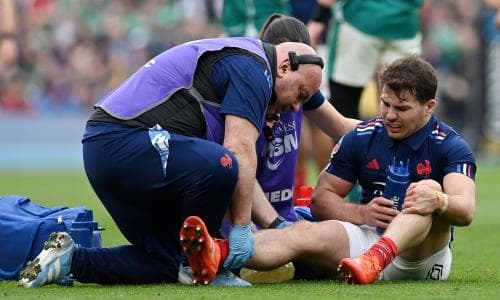 Antoine Dupont faces long spell out with ruptured cruciate knee ligaments